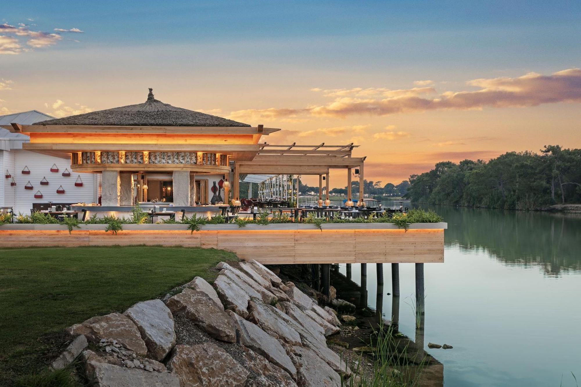 Titanic Deluxe Golf Belek Hotel Bagian luar foto