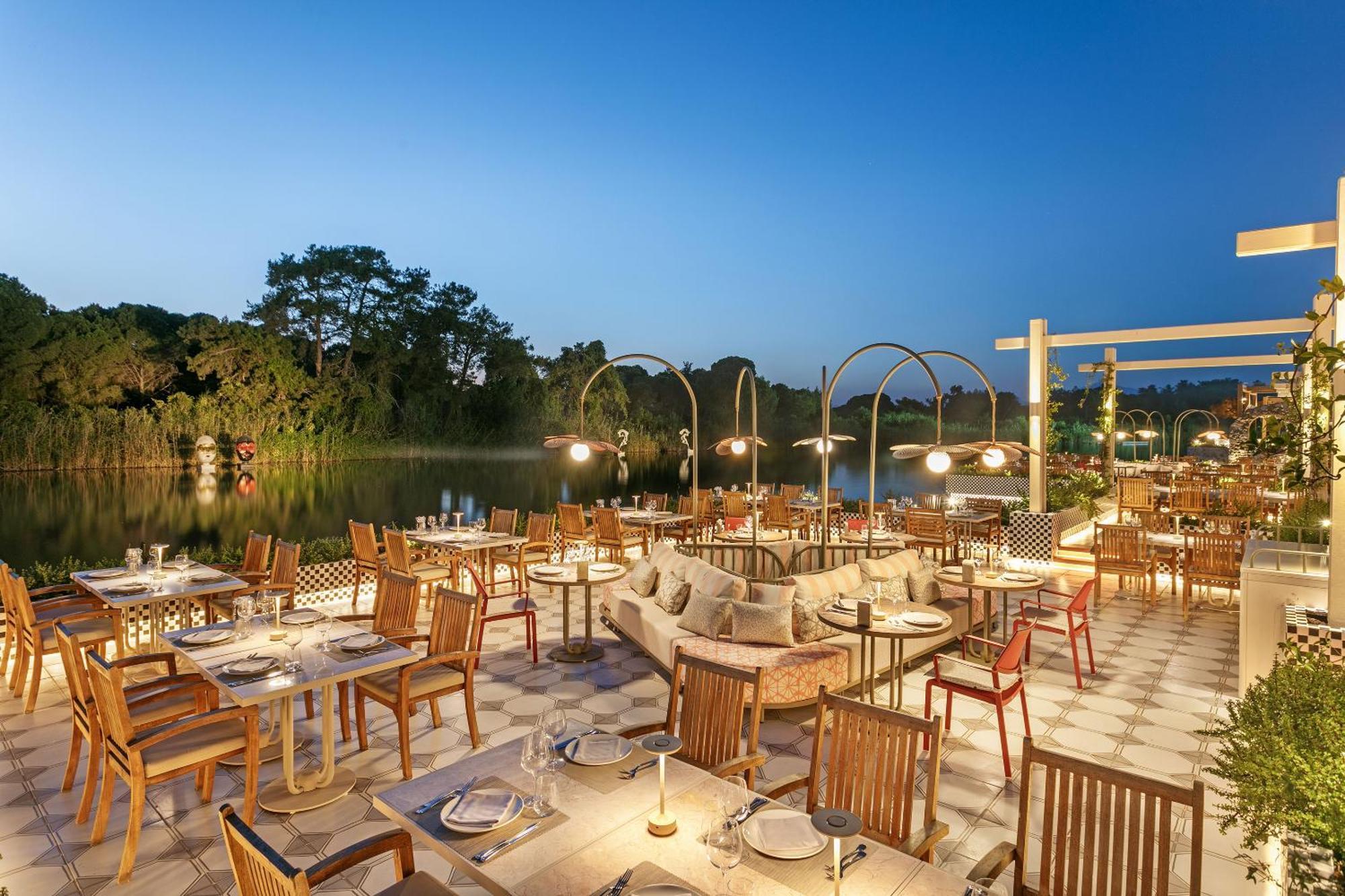 Titanic Deluxe Golf Belek Hotel Bagian luar foto