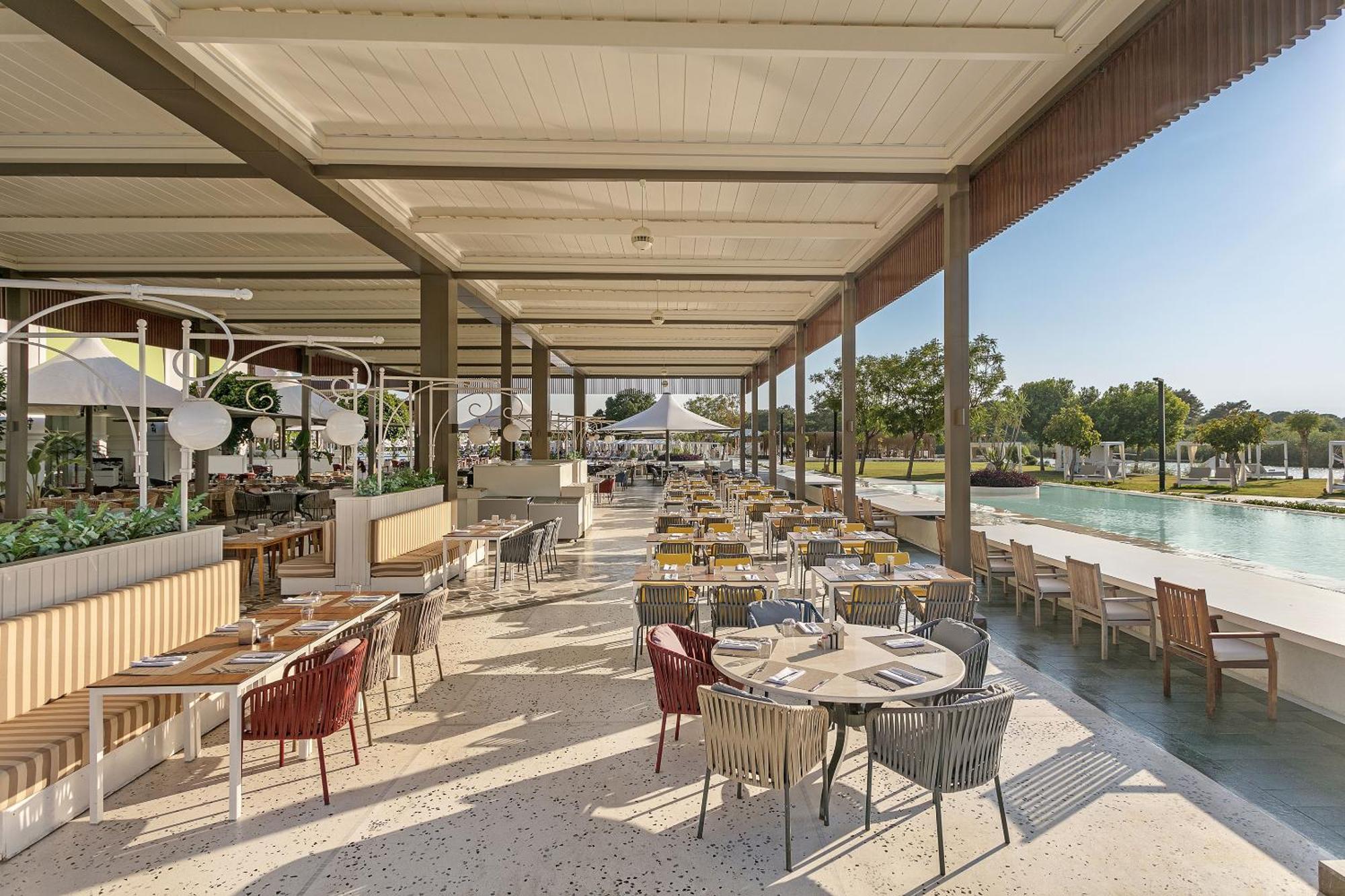 Titanic Deluxe Golf Belek Hotel Bagian luar foto